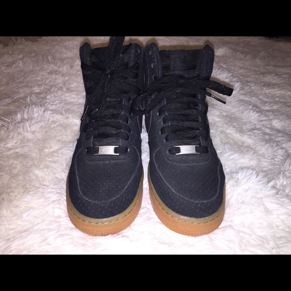 NIKE AF1 07 Lv8 suede